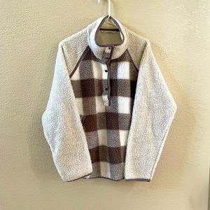 Women’s woolrich half snap fleece. Size XL